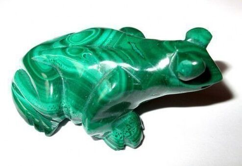 malachite green frog in the form of an amulet of good luck